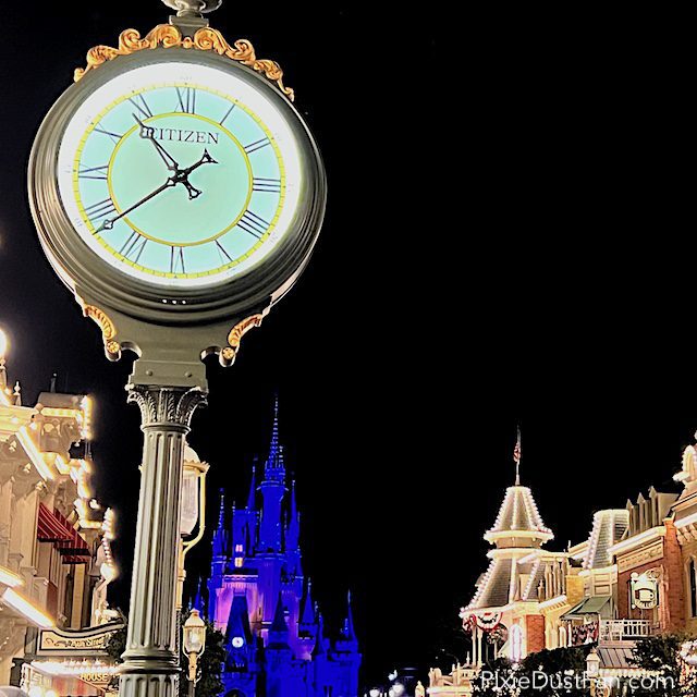 How late is the Magic Kingdom park open in Walt Disney World